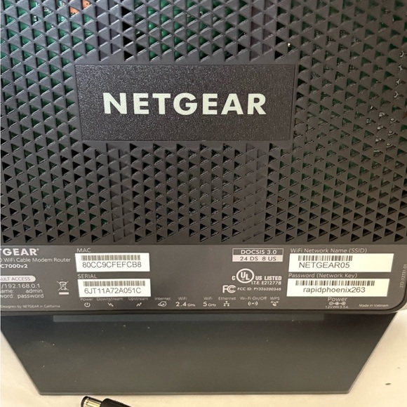 NETGEAR Black Modem with Stand - Picture 2 of 4